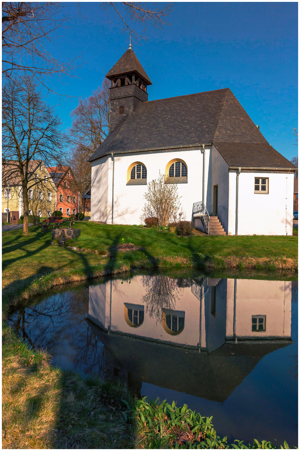 Kirche-Frühling_2_XK64665